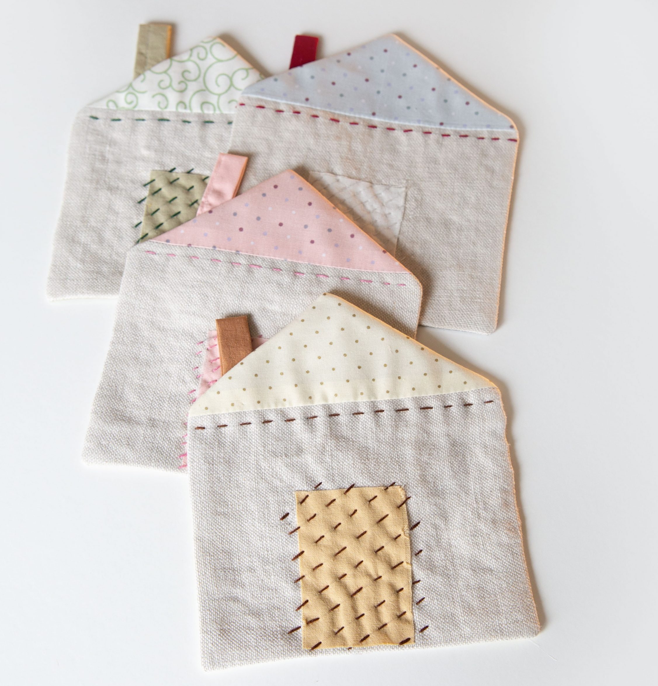 cup-coaster-diy-house-shaped_1